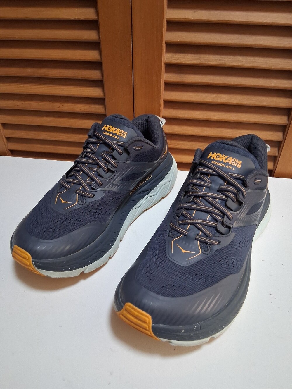 Hoka Stinson ATR 6 Trail Running Shoe Mens Size 9.5 Ombré Blue/Saffron - Picture 3 of 8